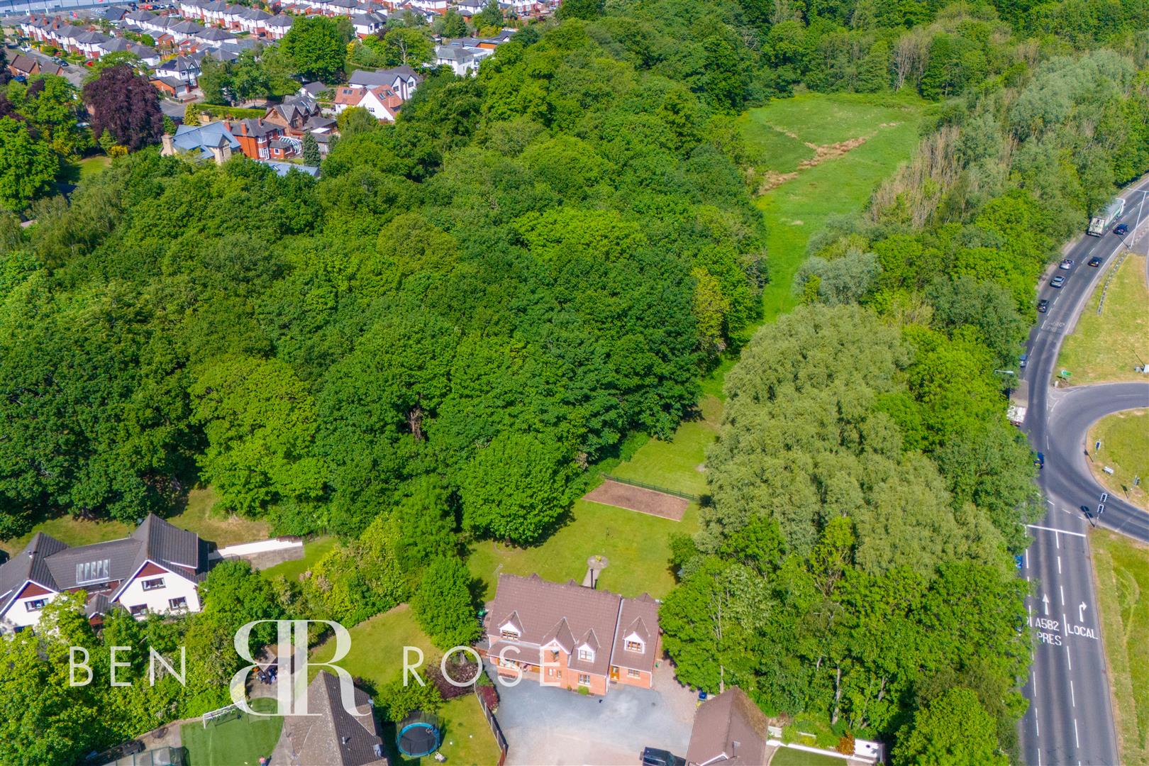 Valley Road, Preston